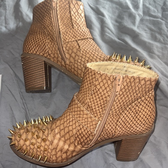 Liliana snake print with gold hardware 3” heel booties - Picture 12 of 14